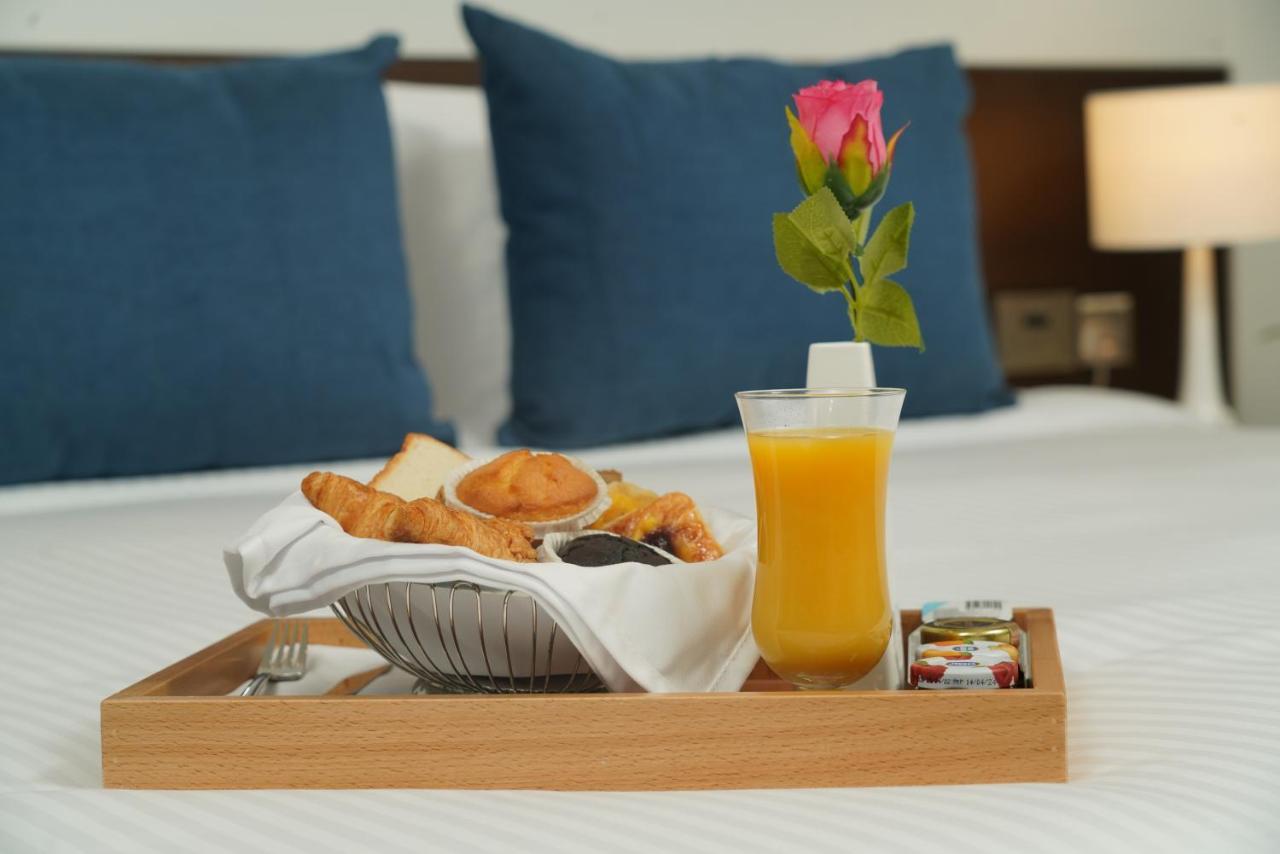 C - Hotel And Suites Ad-Dauha Zewnętrze zdjęcie